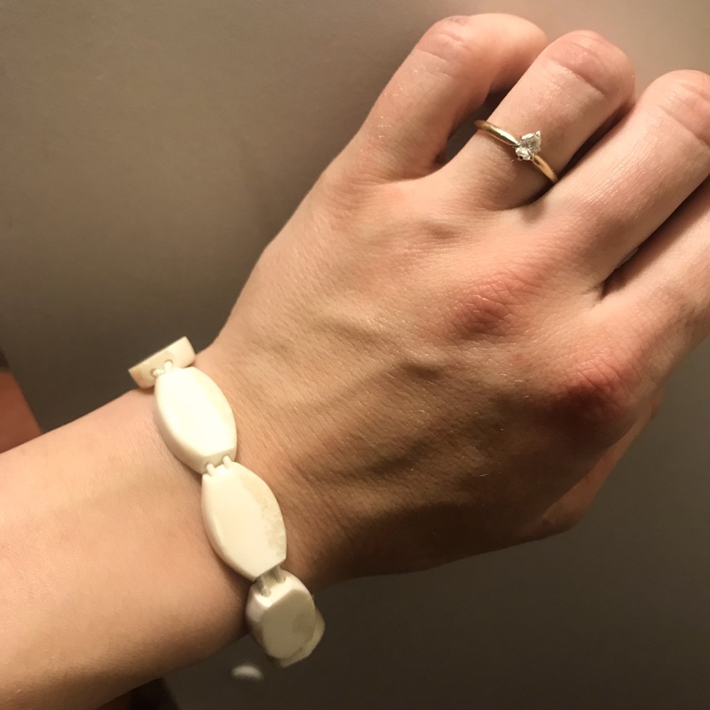 Ivory bracelet (one size fits all)